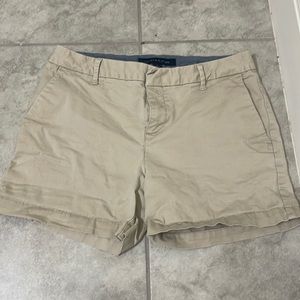 Tommy Hilfiger khaki shorts size 4